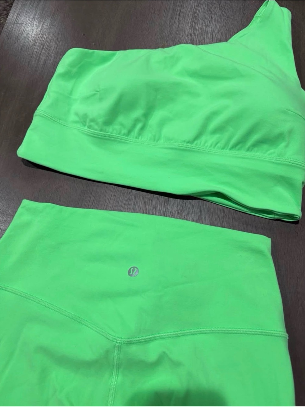 lululemon athletica Women's Athletic leggings & Top Set - Bright Neon Green